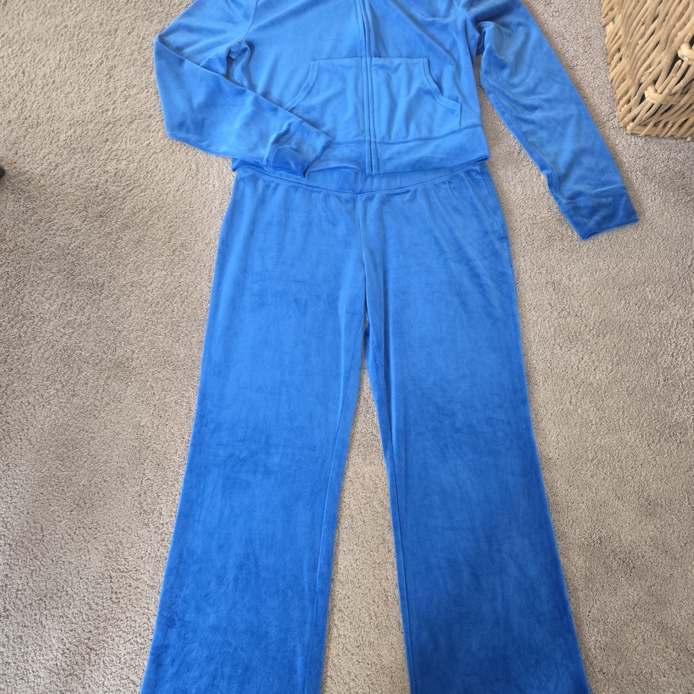 Juicy Couture Blue Velour Tracksuit - Picture 2 of 7